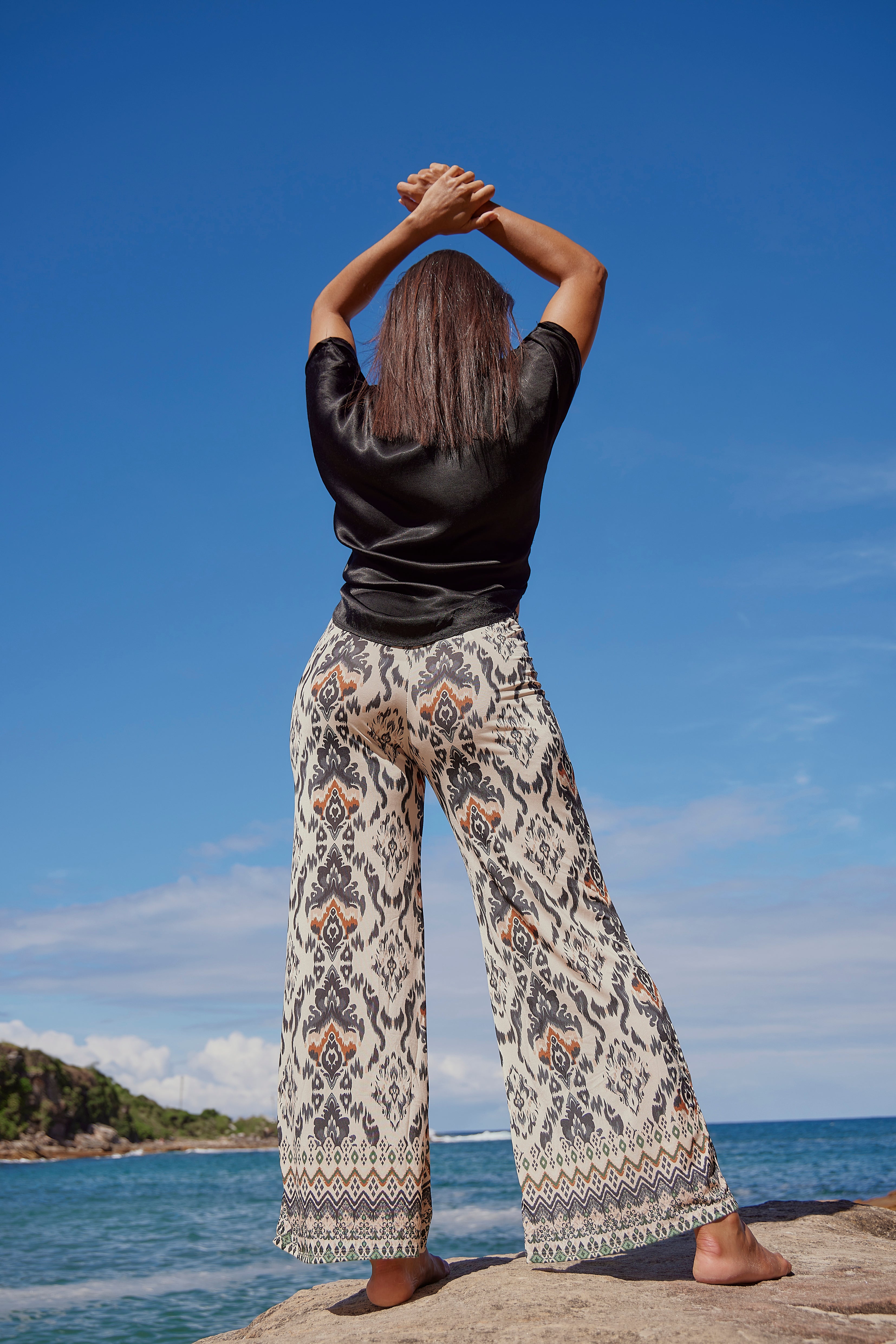 Elastic pattern bohemian pants