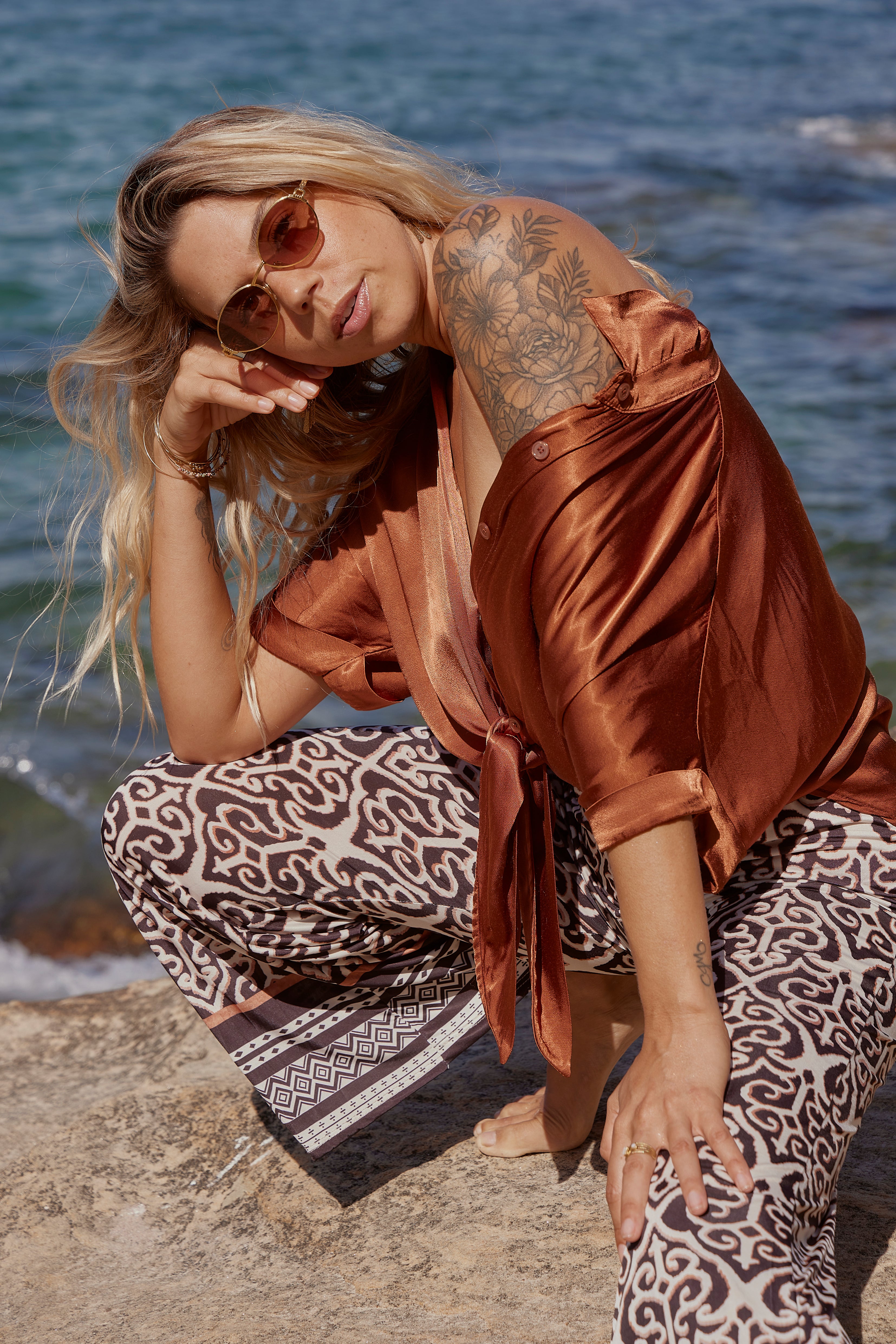 Elastic pattern bohemian pants