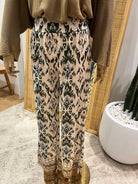 Elastic pattern bohemian pants